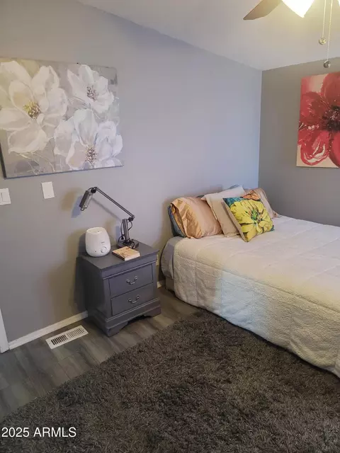 2512 E Waltann Ln, Phoenix, AZ 85032 photo 10