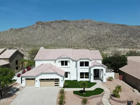 Exterior - 832 E Desert Flower Ln E, Phoenix, AZ 85048 photo 11 of 11