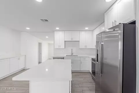 Kitchen - 2433 E Impala Ave, Mesa, AZ 85204 photo 2 of 3