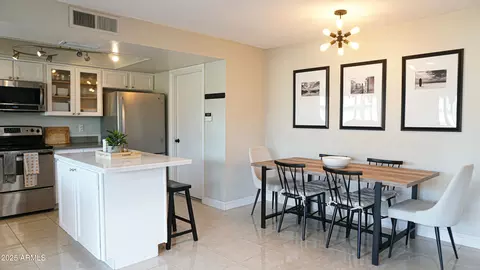 3536 E Helena Dr, Phoenix, AZ 85032 photo 7