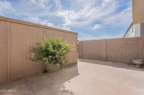 Exterior - 2944 E Clarendon Ave, Phoenix, AZ 85016 photo 3 of 3