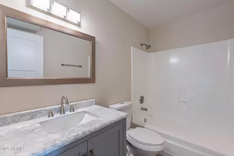 Bath - 2944 E Clarendon Ave, Phoenix, AZ 85016 photo 3 of 3