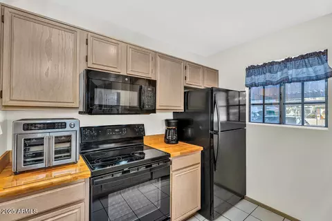 Kitchen - 2301 E University Dr #509, Mesa, AZ 85213 photo 3 of 4