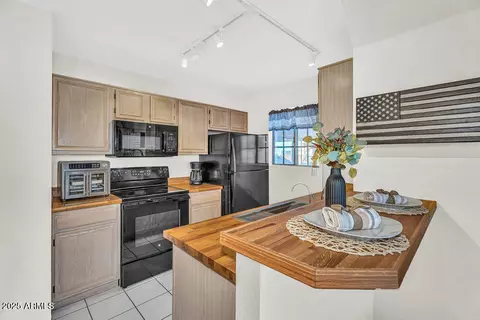 Kitchen - 2301 E University Dr #509, Mesa, AZ 85213 photo 1 of 4