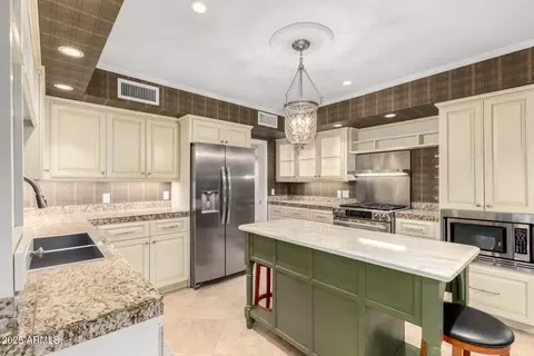 Kitchen - 715 W Puget Ave, Phoenix, AZ 85021 photo 1 of 4
