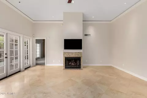 Living - 715 W Puget Ave, Phoenix, AZ 85021 photo 3 of 4