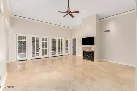 Living - 715 W Puget Ave, Phoenix, AZ 85021 photo 1 of 4