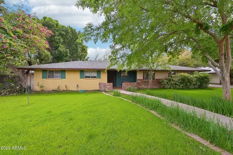 325 E Broadmor Dr, Tempe, AZ 85282