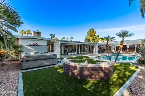 43 W Canterbury Ln, Phoenix, AZ 85023