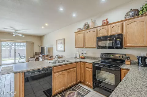 Kitchen - 10960 E Monte Ave #196, Mesa, AZ 85209 photo 2 of 3