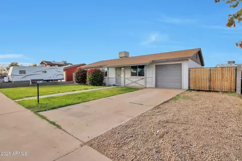 3718 W Columbine Dr, Phoenix, AZ 85029