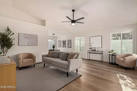2009 E Paradise Ln, Phoenix, AZ 85022 photo 8