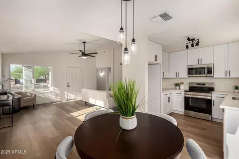 2009 E Paradise Ln, Phoenix, AZ 85022 photo 10