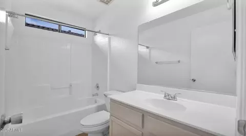 3305 E Hononegh Dr, Phoenix, AZ 85050 photo 18