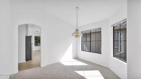 3305 E Hononegh Dr, Phoenix, AZ 85050 photo 9