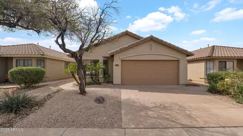 3305 E Hononegh Dr, Phoenix, AZ 85050