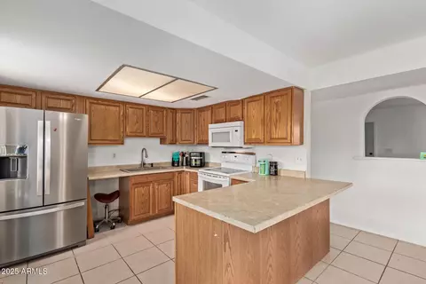 Kitchen - 2541 E Inverness Ave, Mesa, AZ 85204 photo 1 of 2