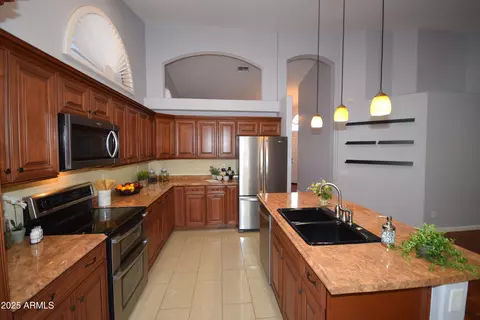 Kitchen - 1915 E Saratoga St, Gilbert, AZ 85296 photo 3 of 5