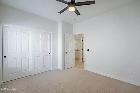 233 S Tiago Dr, Gilbert, AZ 85233 photo 42