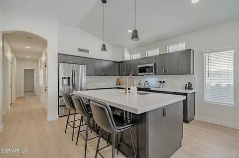 233 S Tiago Dr, Gilbert, AZ 85233 photo 6
