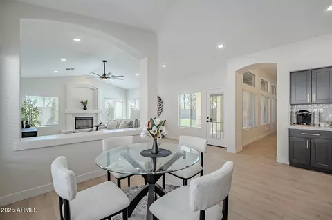 233 S Tiago Dr, Gilbert, AZ 85233 photo 15