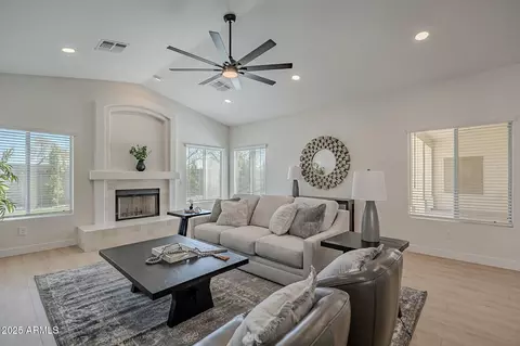 233 S Tiago Dr, Gilbert, AZ 85233 photo 21