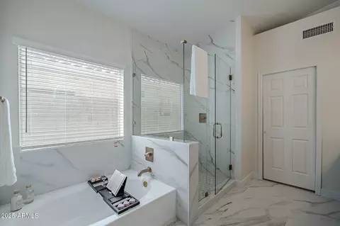 233 S Tiago Dr, Gilbert, AZ 85233 photo 37