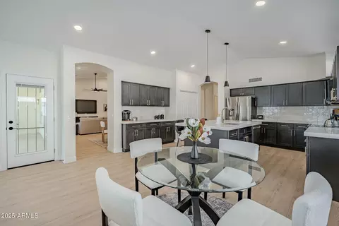 233 S Tiago Dr, Gilbert, AZ 85233 photo 16