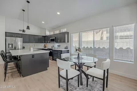 233 S Tiago Dr, Gilbert, AZ 85233 photo 17