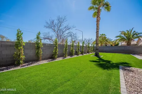 233 S Tiago Dr, Gilbert, AZ 85233 photo 57