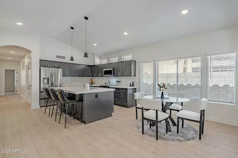 233 S Tiago Dr, Gilbert, AZ 85233 photo 13