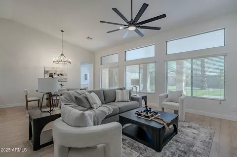 233 S Tiago Dr, Gilbert, AZ 85233 photo 28