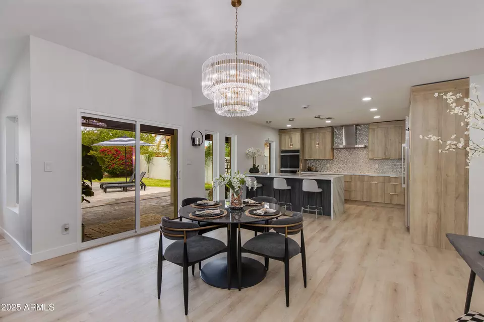 Dining - 8702 E San Daniel Dr, Scottsdale, AZ 85258 photo 3 of 5