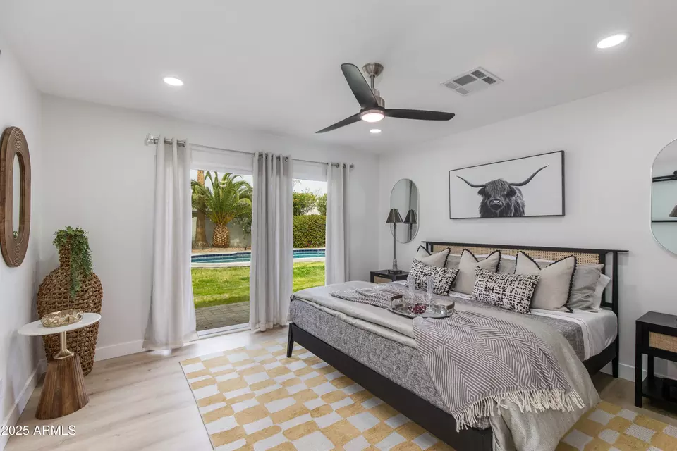 Bedroom - 8702 E San Daniel Dr, Scottsdale, AZ 85258 photo 1 of 6