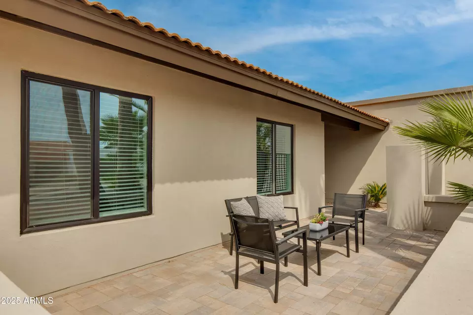 Exterior - 8702 E San Daniel Dr, Scottsdale, AZ 85258 photo 3 of 19