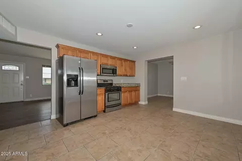 352 E Beatryce St, Tempe, AZ 85288 photo 2