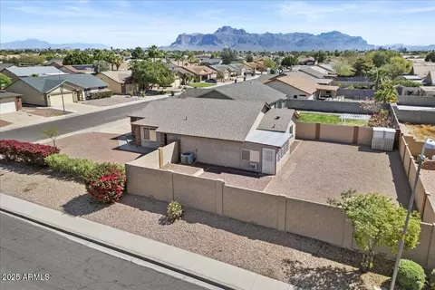 1057 W Mesquite Ave, Apache Junction, AZ 85120 photo 2