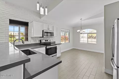 1057 W Mesquite Ave, Apache Junction, AZ 85120 photo 12