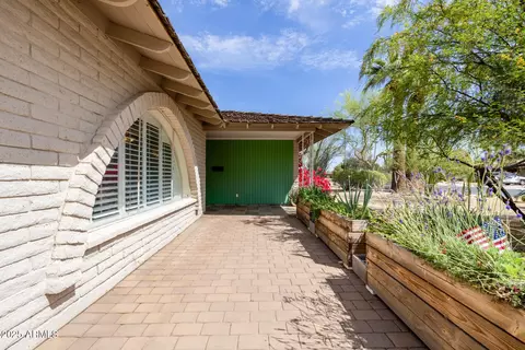 2014 E Manhatton Dr, Tempe, AZ 85282 photo 3