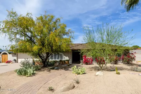 2014 E Manhatton Dr, Tempe, AZ 85282 photo 2