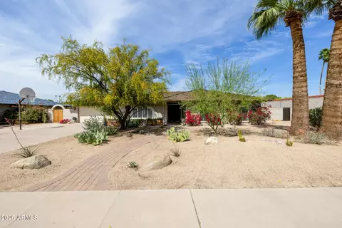 2014 E Manhatton Dr, Tempe, AZ 85282