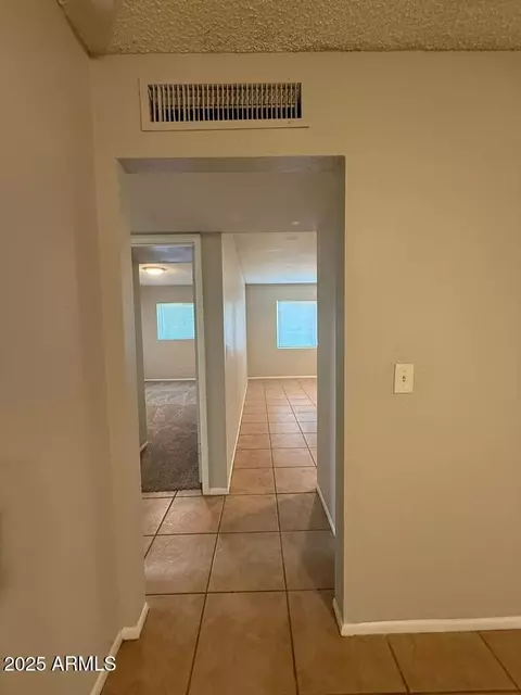 Entry Way - 1532 W Carson Rd, Phoenix, AZ 85041 photo 1 of 2