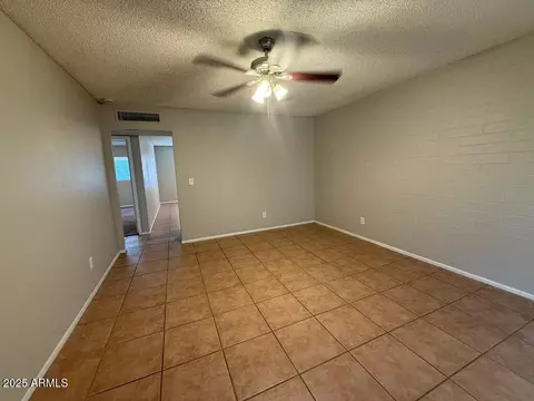 Living - 1532 W Carson Rd, Phoenix, AZ 85041 photo 1 of 3