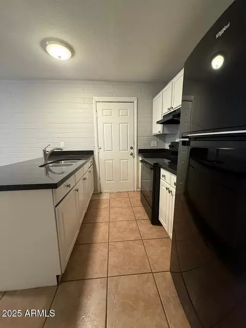 Kitchen - 1532 W Carson Rd, Phoenix, AZ 85041 photo 3 of 3