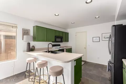 2229 E Pinto Dr, Gilbert, AZ 85296 photo 9