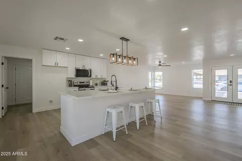 1560 E Hampton Cir, Mesa, AZ 85204 photo 17