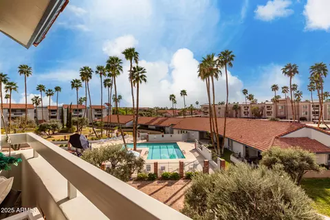 17404 N 99 Ave #304, Sun City, AZ 85373