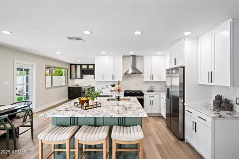 1012 E Magdalena Dr, Tempe, AZ 85283