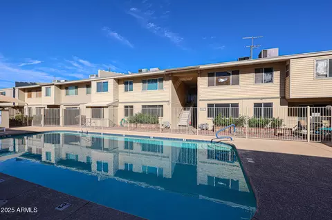 2605 W Rose Ln #B-202, Phoenix, AZ 85017