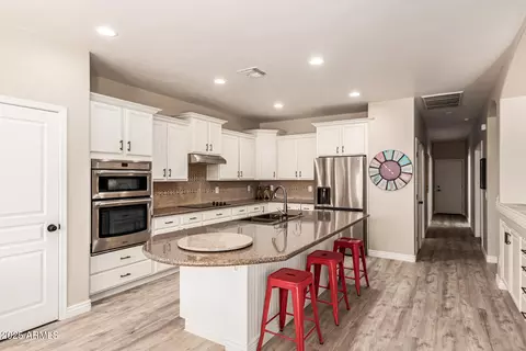 579 E Mary Ct, Gilbert, AZ 85295 photo 17